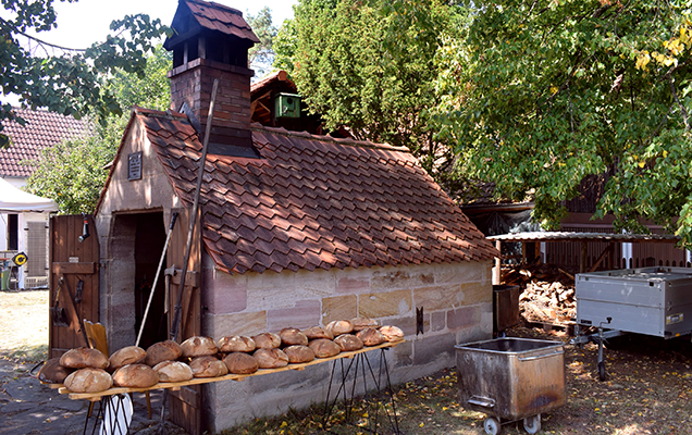 Bild historischer Backofen des Wendelsteiner Heimatvereins